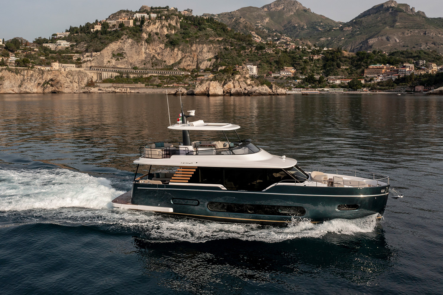 Экстерьер Magellano 60