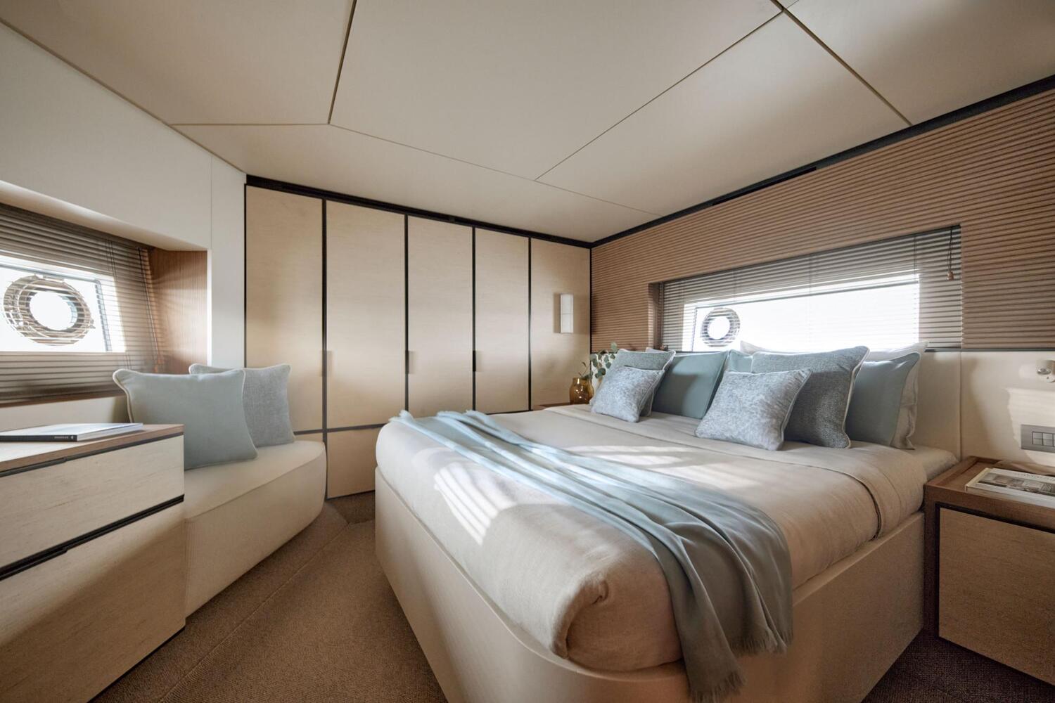 SD9 VIP Cabin