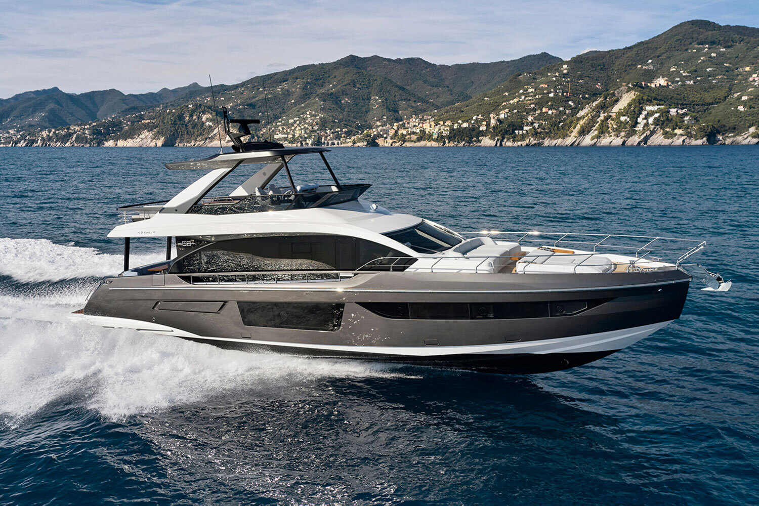 Экстерьер Azimut 68 Fly M/Y Sunstroke 2022