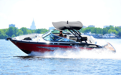 Монтаж навигационного и музыкального оборудования на катер Monterey 268SS
