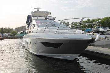 Монтаж дополнительного оборудования на яхту Azimut. Пошив тентов