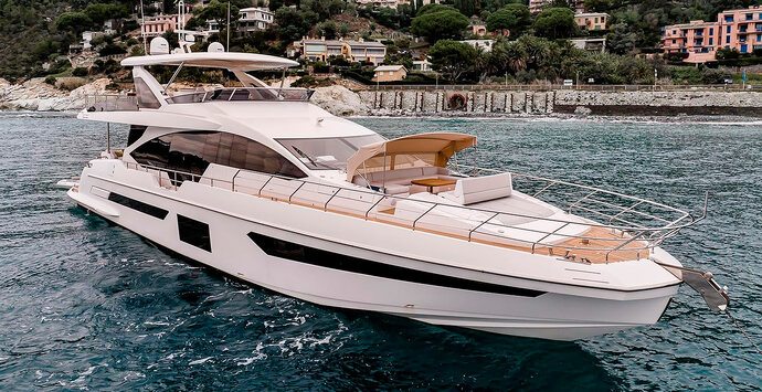 Azimut Grande 25 METRI