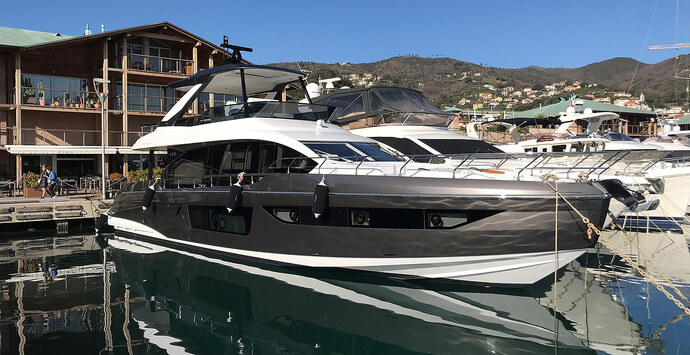 Azimut 68