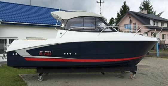 Монтаж оборудования и подвесного двигателя на катер Beneteau Antares 6.80