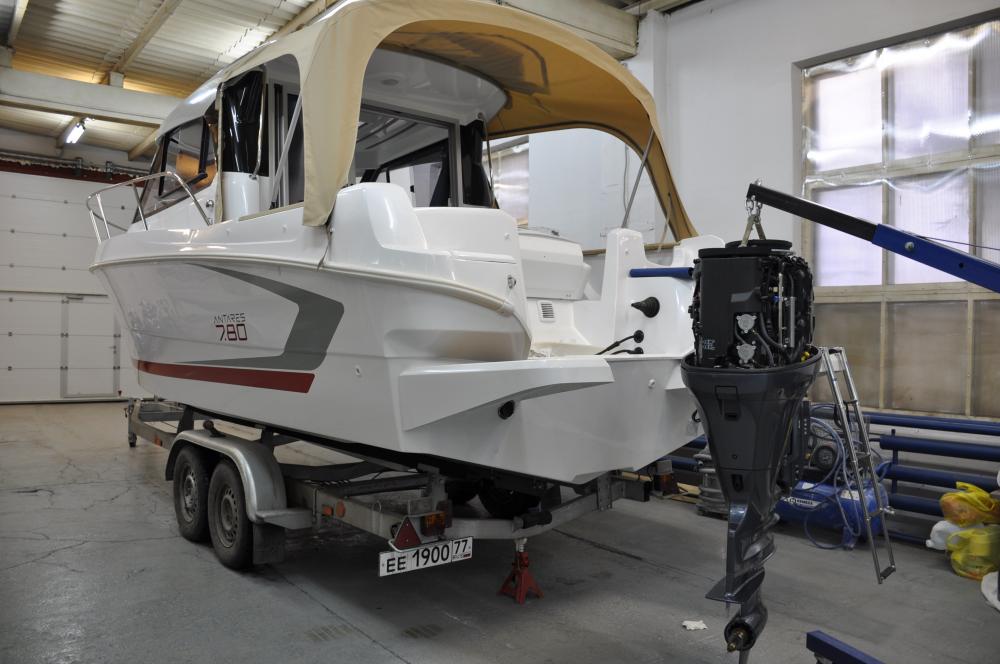 Монтаж оборудования и ПЛМ YAMAHA 150 на Beneteau Antares 7.80