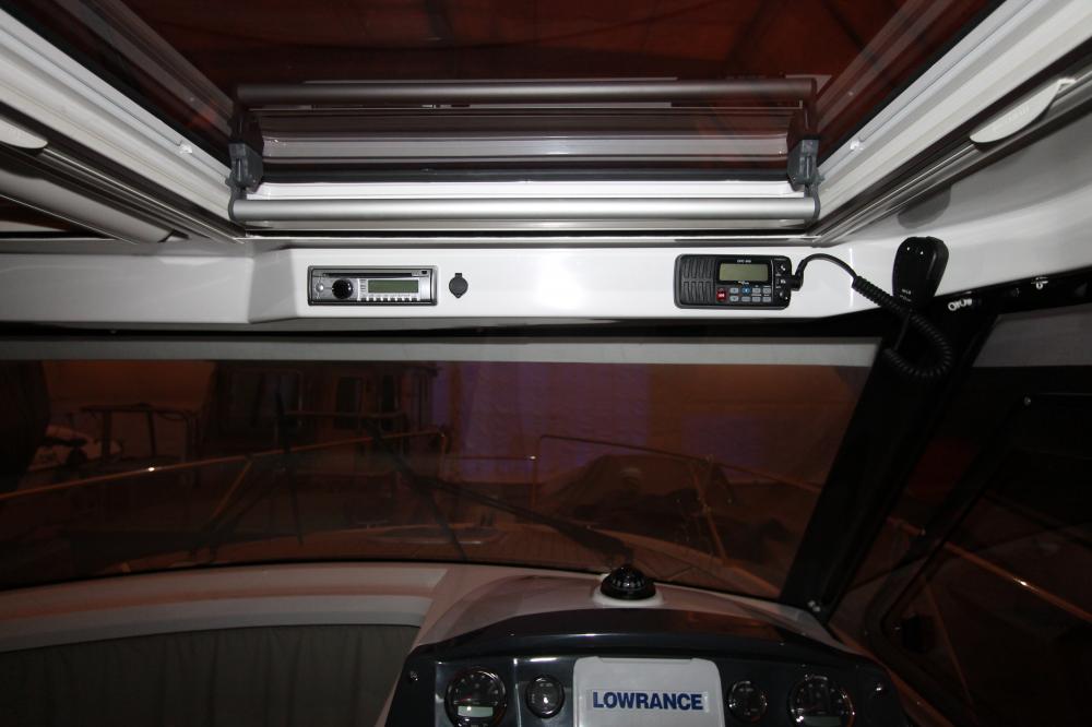 Монтаж оборудования и двух двигателей MERCURY 150 на Beneteau 8.80