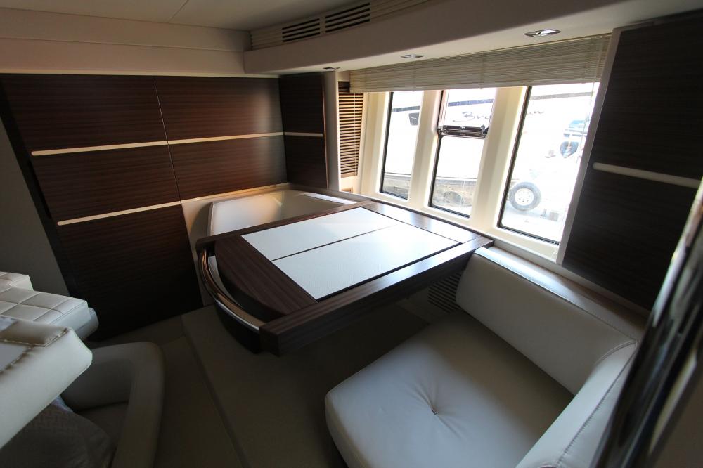 Сборка новой яхты Azimut 54. Сдача и тест-драйв