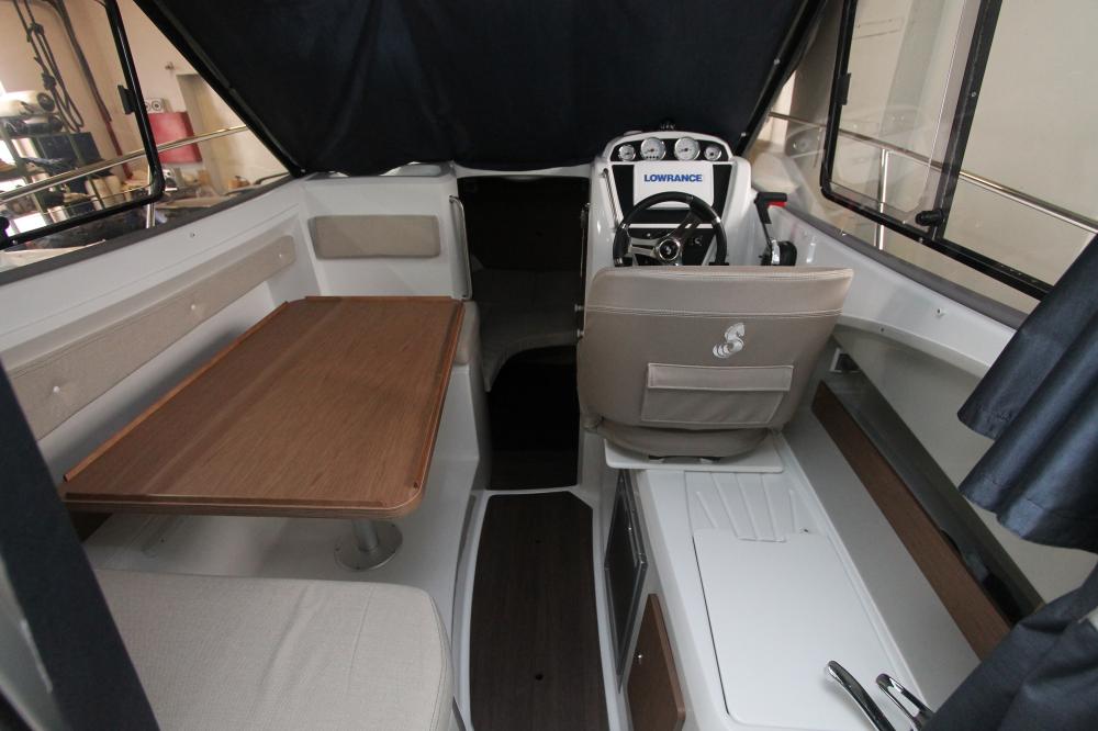 Монтаж оборудования и подвесного двигателя на катер Beneteau Antares 6.80