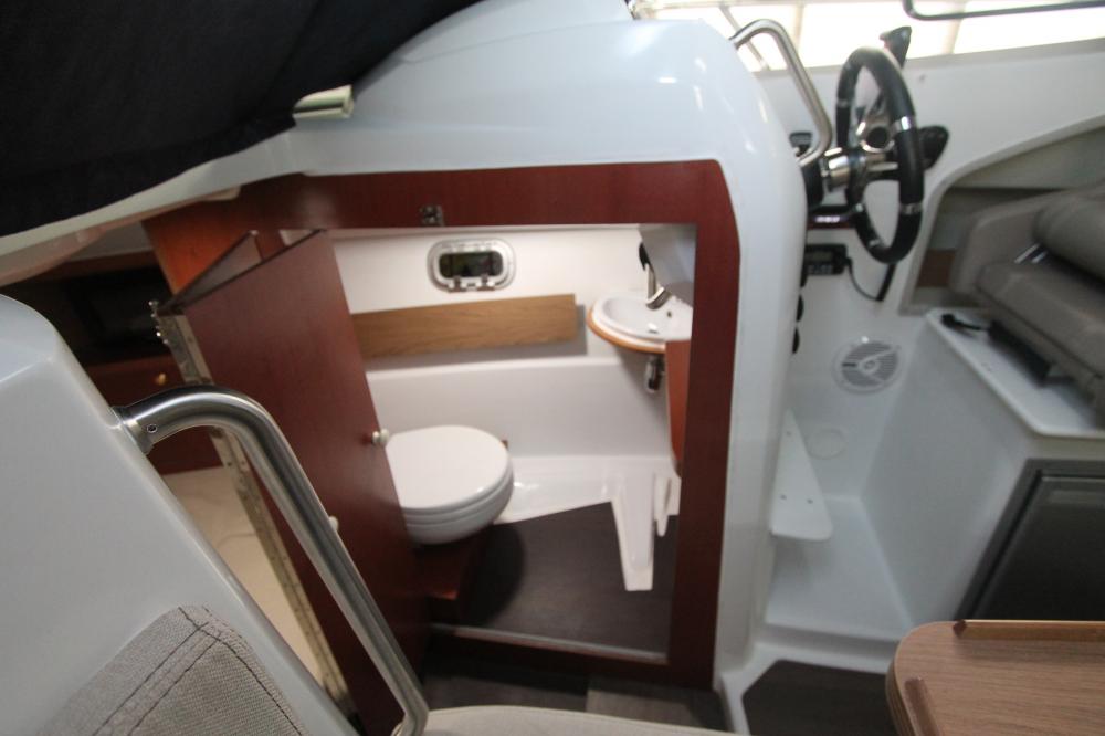 Монтаж оборудования и подвесного двигателя на катер Beneteau Antares 6.80