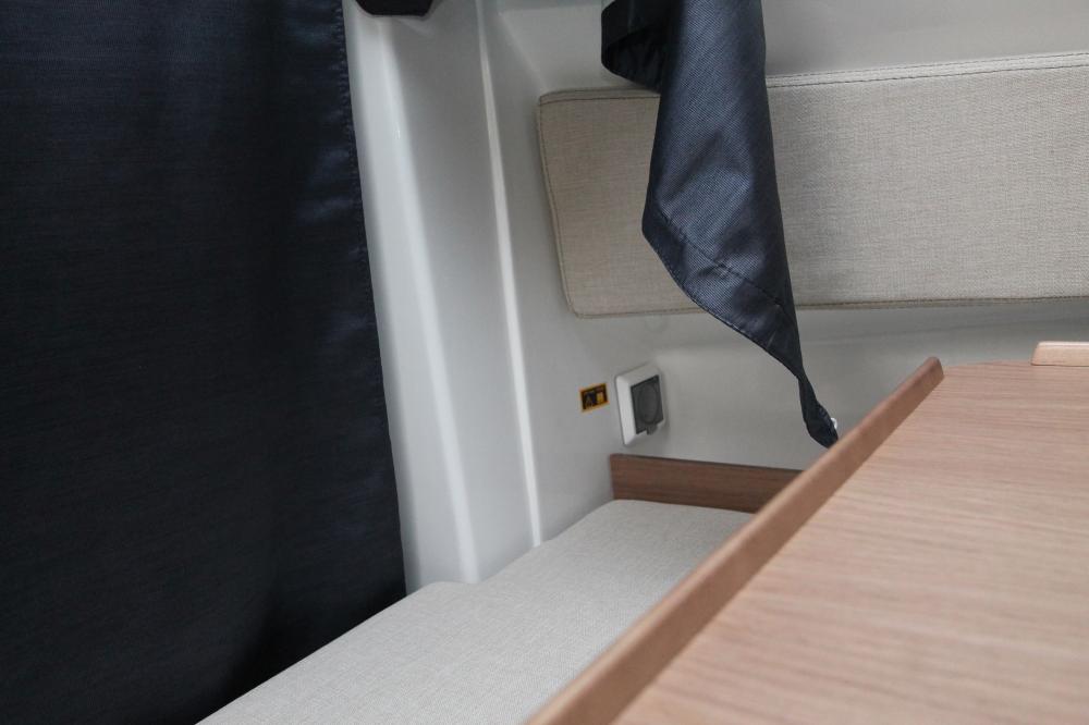 Монтаж оборудования и подвесного двигателя на катер Beneteau Antares 6.80