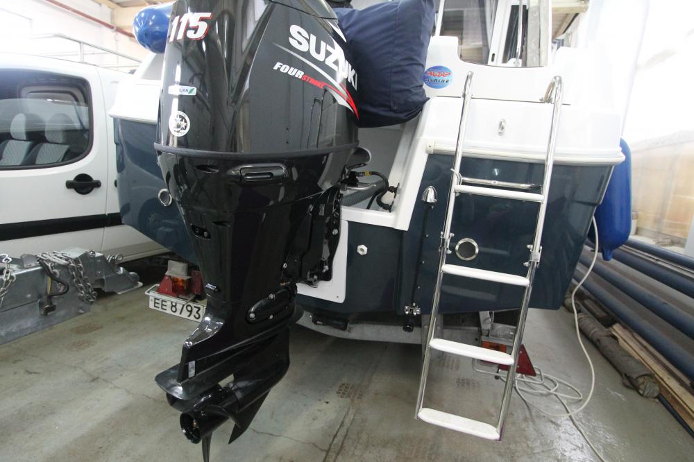 Монтаж оборудования и подвесного двигателя на катер Beneteau Antares 6.80