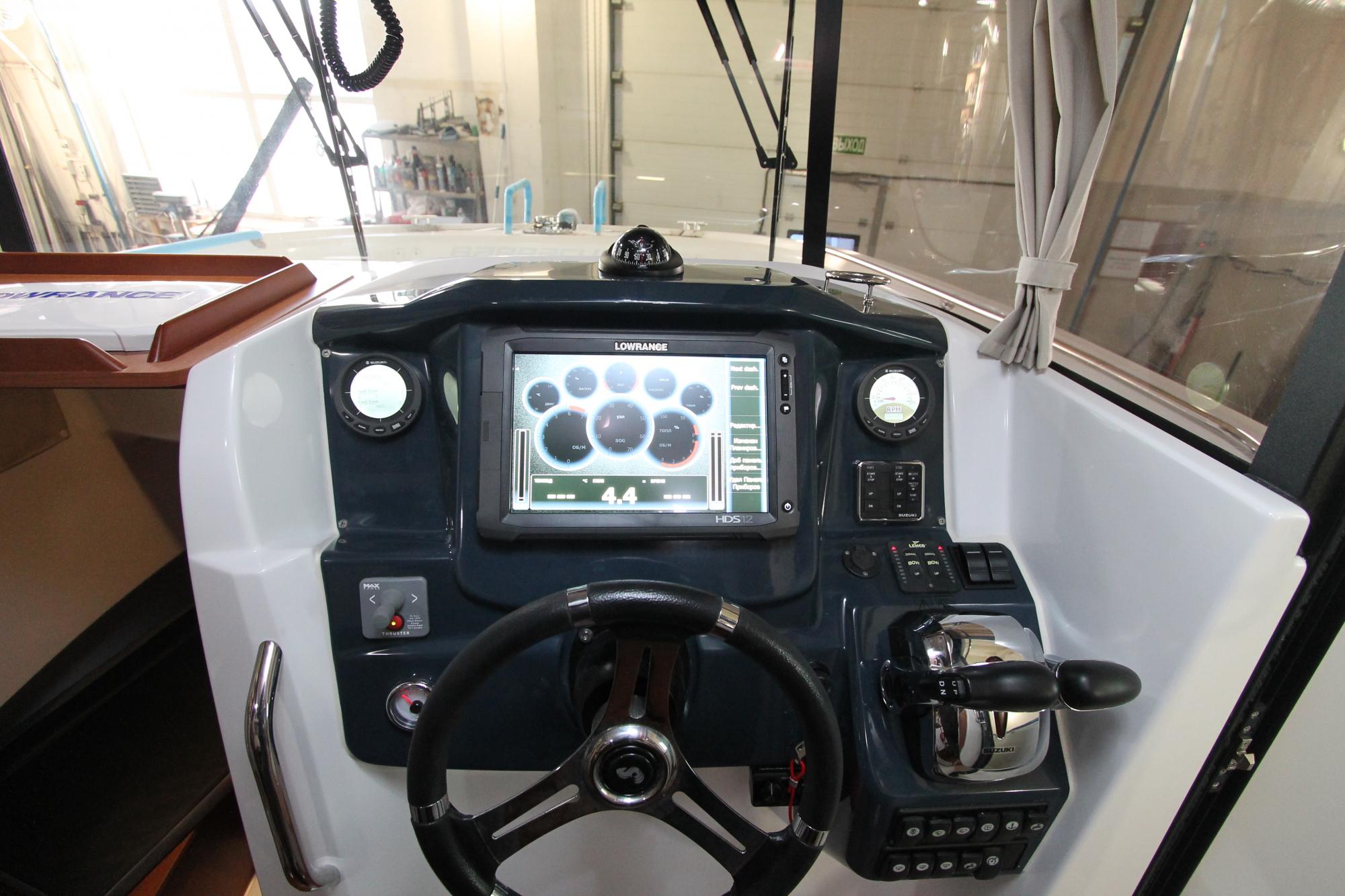 Монтаж оборудования и двух двигателей SUZUKI 250 на катер Beneteau 9 Barracuda