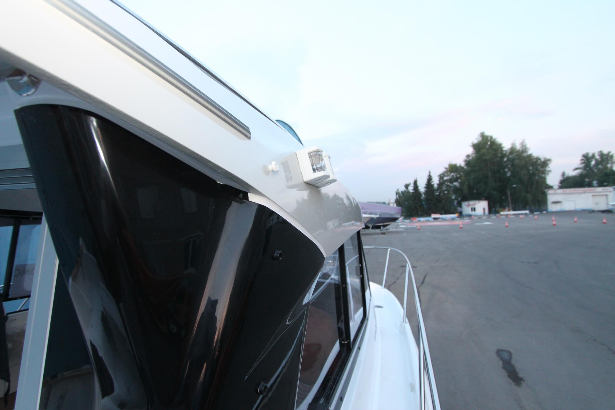 Монтаж оборудования и двигателя YAMAHA 150 на Beneteau Antares 7.80