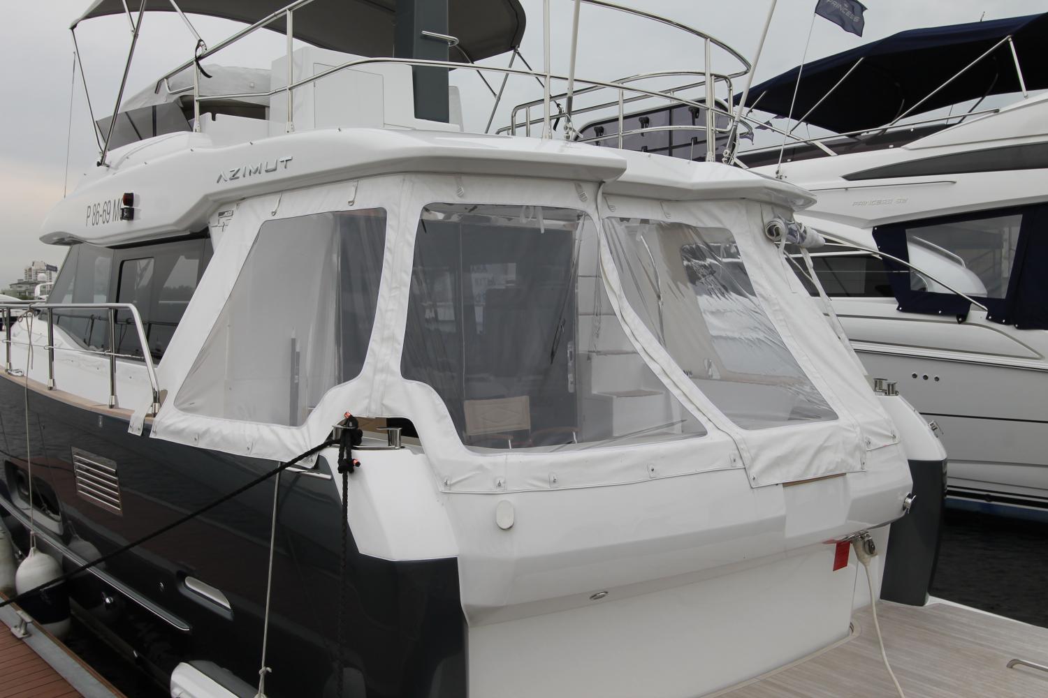 Монтаж дополнительного оборудования и пошив тента на яхту Azimut Magellano 43 FLY