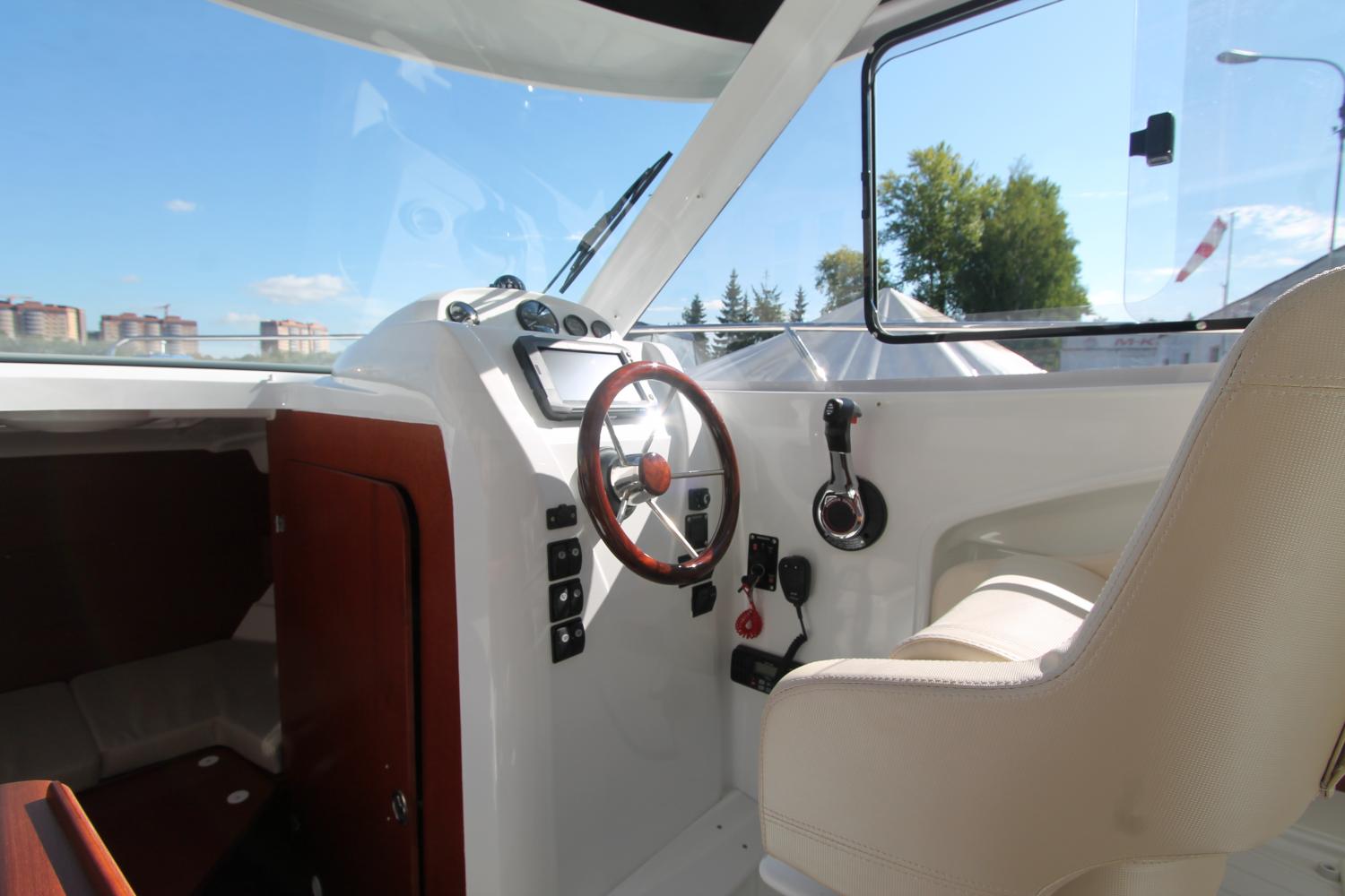 Монтаж оборудования и ПЛМ HONDA 115 на катер Beneteau Antares 6.80