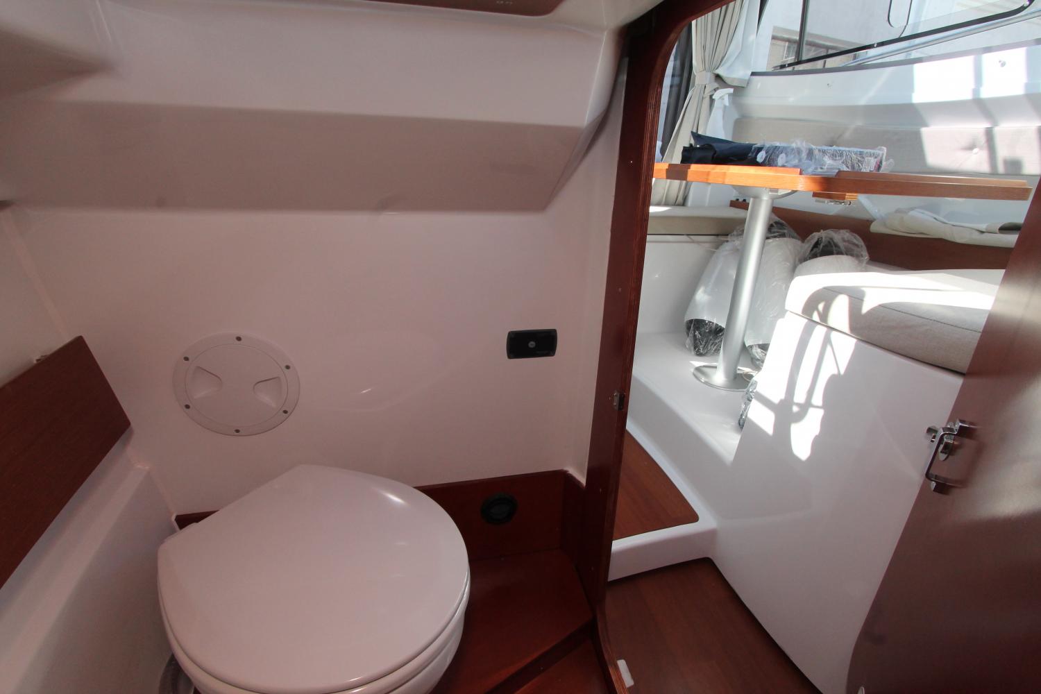 Монтаж оборудования и ПЛМ HONDA 115 на катер Beneteau Antares 6.80
