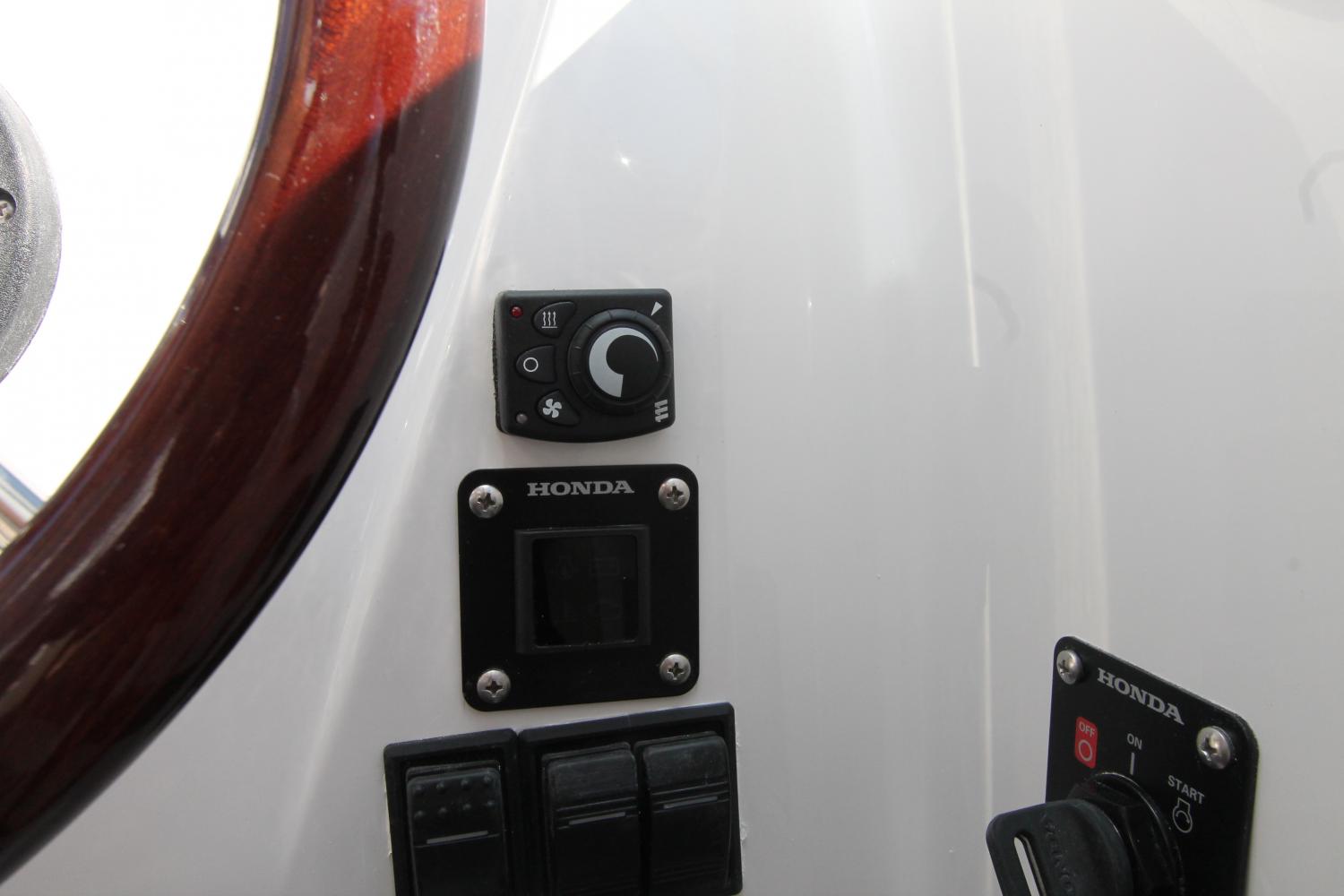 Монтаж оборудования и ПЛМ HONDA 115 на катер Beneteau Antares 6.80