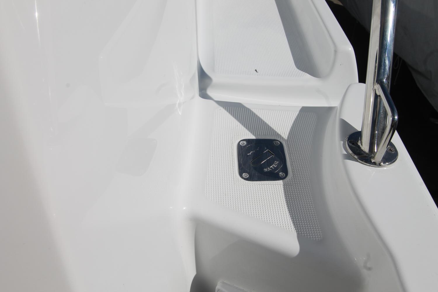 Монтаж оборудования и ПЛМ HONDA 115 на катер Beneteau Antares 6.80