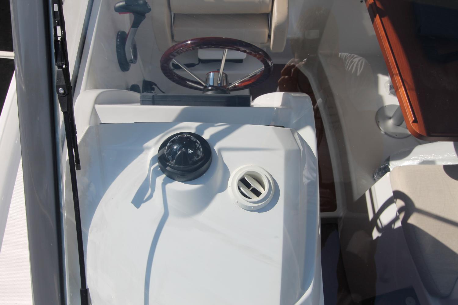 Монтаж оборудования и ПЛМ HONDA 115 на катер Beneteau Antares 6.80