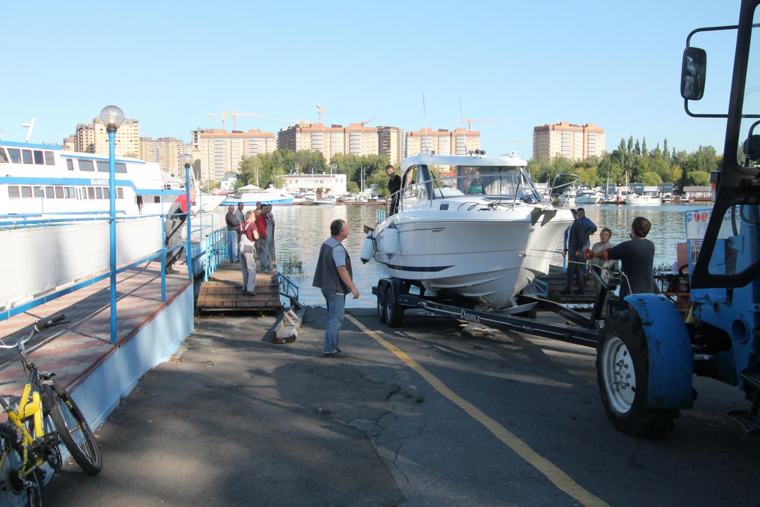 Монтаж оборудования и ПЛМ HONDA 115 на катер Beneteau Antares 6.80