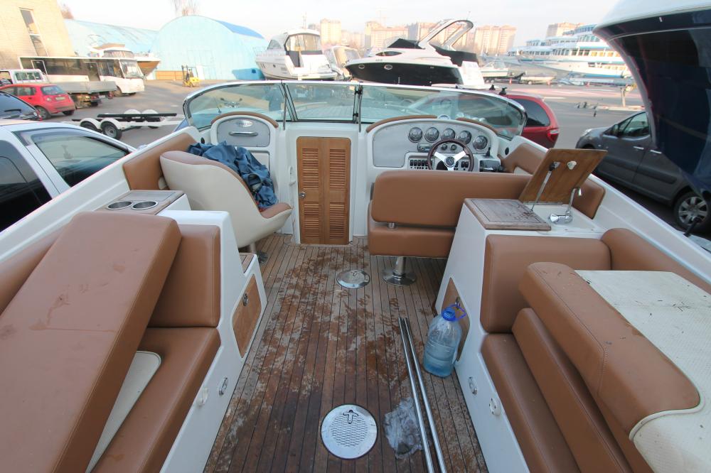 Предпродажная подготовка катера Chris-Craft. Полировка бортов и сервис двигателей