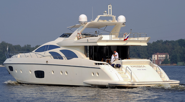 Изготовление леерного ограждения. Установка телевизоров на яхту Azimut 98