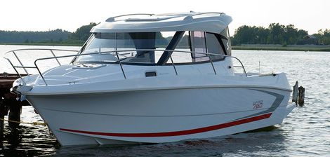 Монтаж оборудования и двигателя YAMAHA 150 на Beneteau Antares 7.80