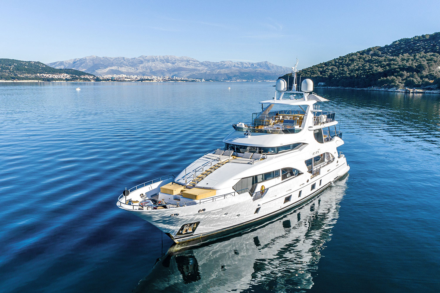 Экстерьер Benetti 108 Tradition Supreme <br/>M/Y "Varvara" 2017