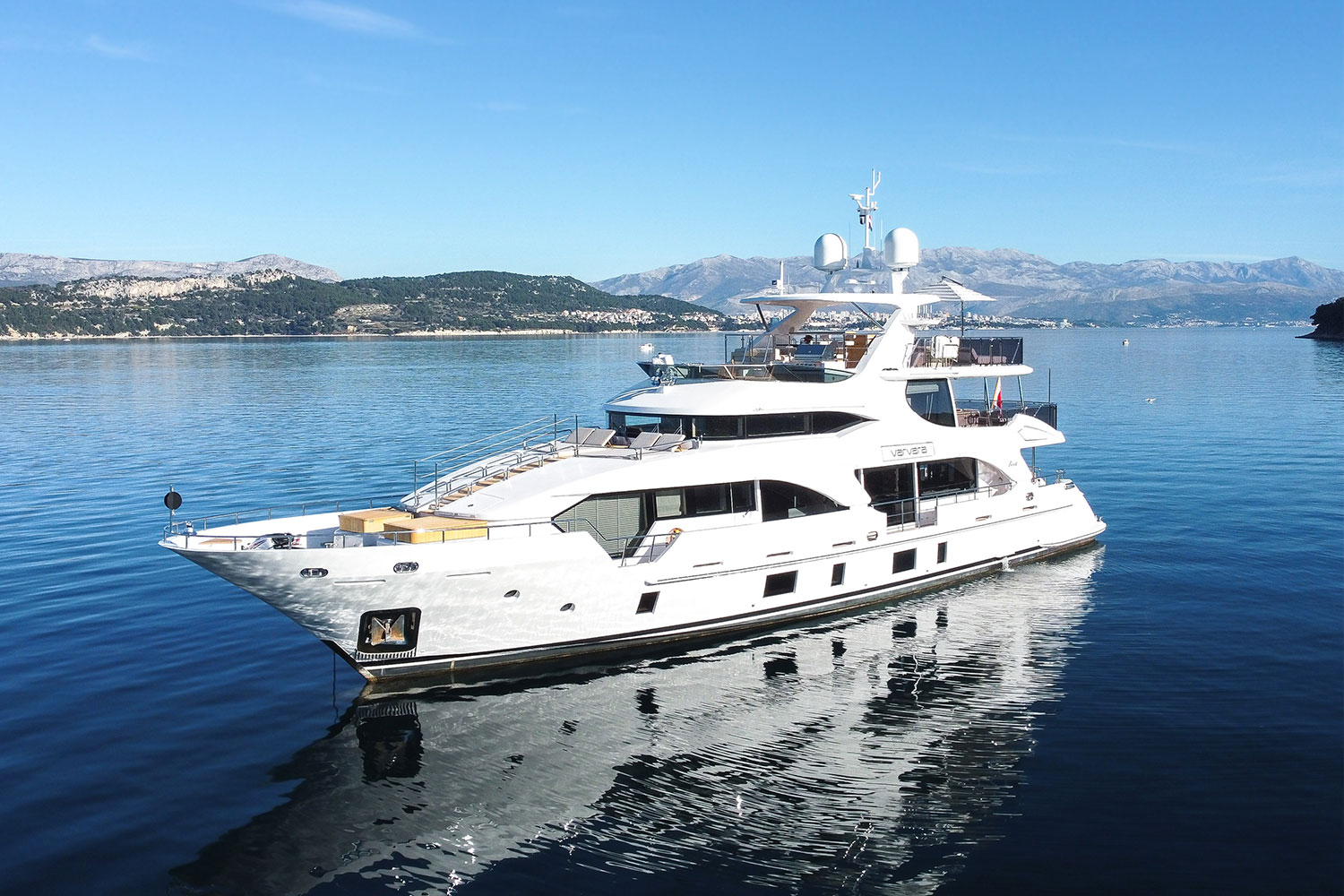 Экстерьер Benetti 108 Tradition Supreme <br/>M/Y "Varvara" 2017