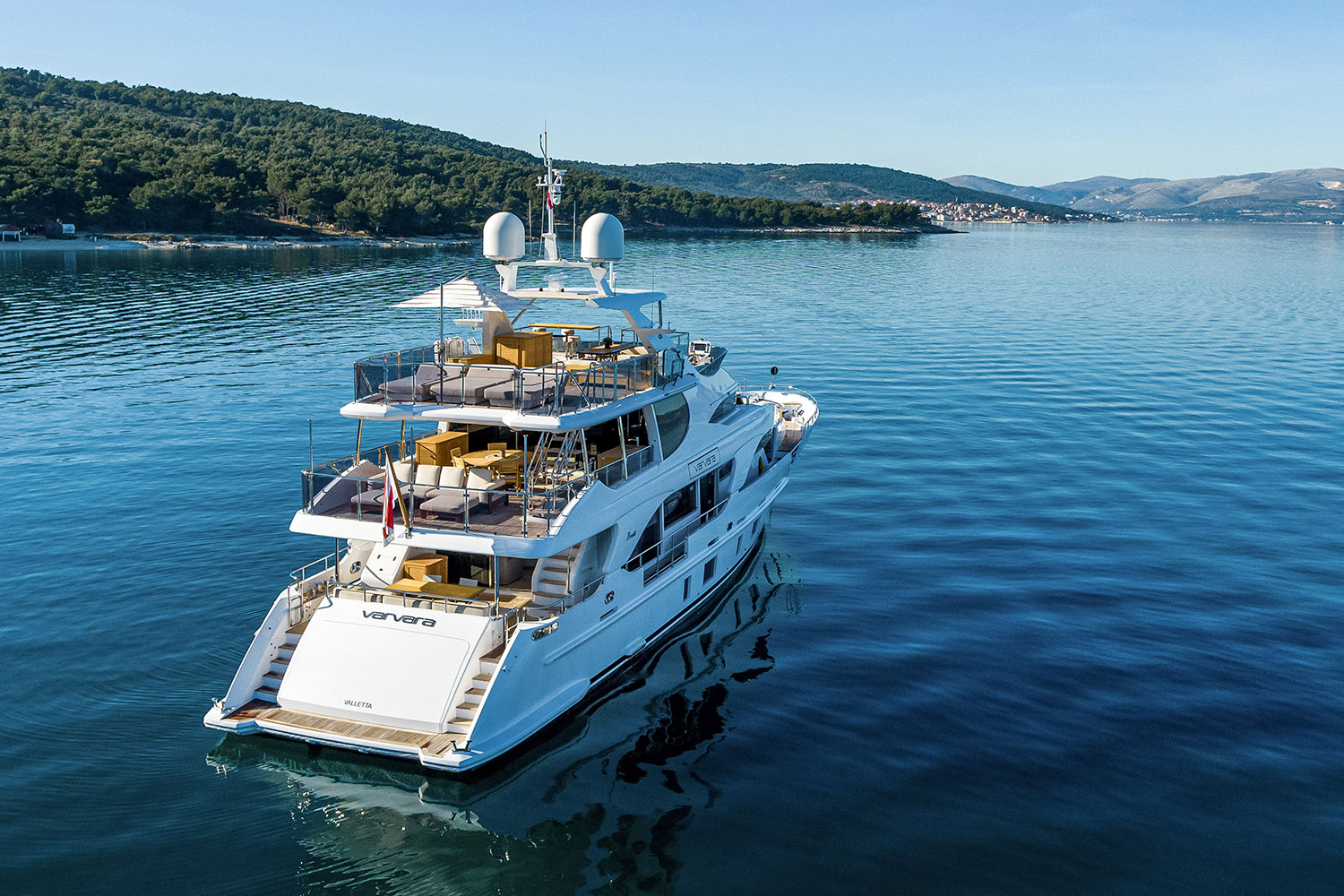 Экстерьер Benetti 108 Tradition Supreme <br/>M/Y "Varvara" 2017